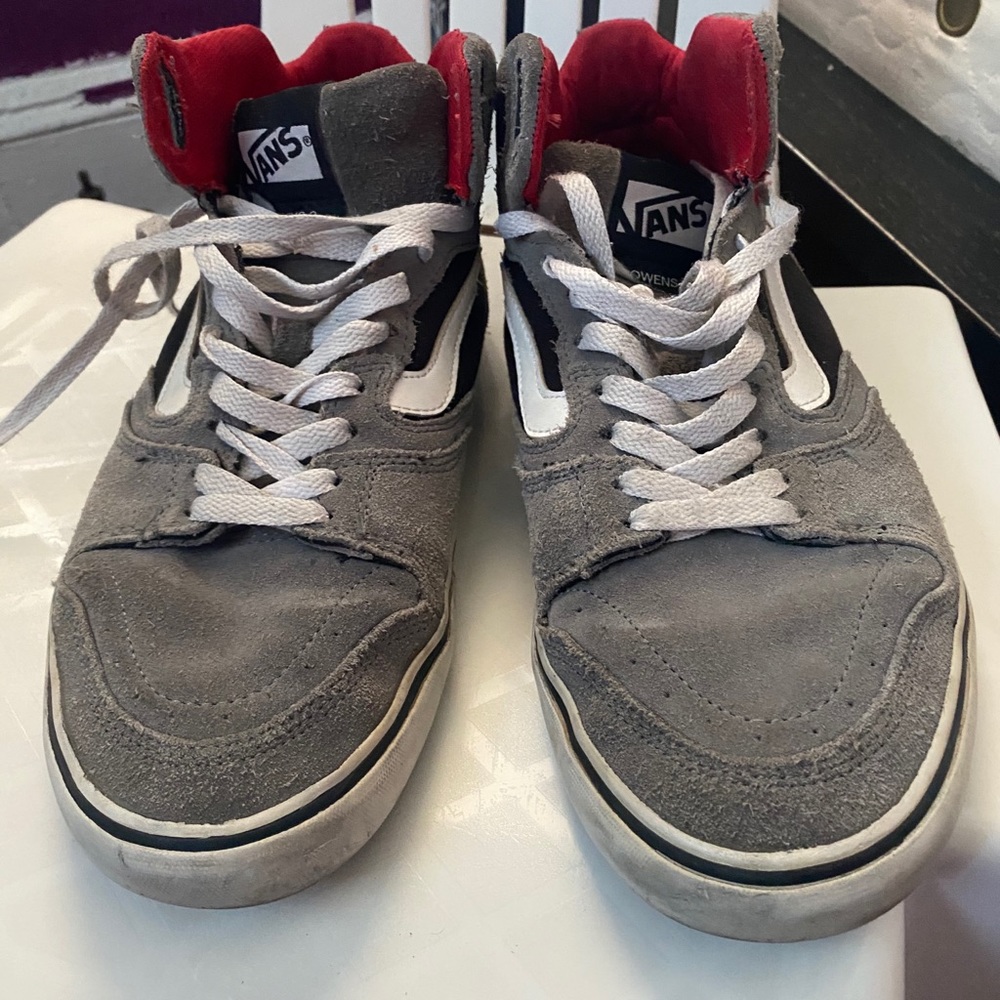 Throw Back Vans Grey, Black, Red